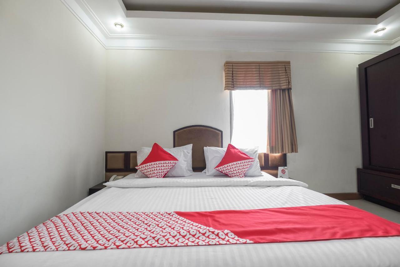 Oyo 1114 Hotel Denpasar Makassar Exterior foto